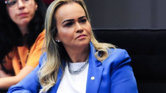 Ministra do Turismo, Daniela Carneiro, não garantiu que vai ser mantida no cargo