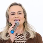 Ministra do Turismo diz que cargo está à disposição de Lula