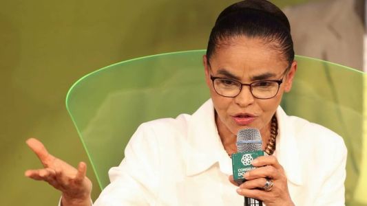 Ministra estava internada com problemas na coluna