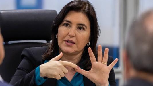 Ministra Simone Tebet (MDB) comunicou cortes na Fazenda ao ministro Fernando Haddad (PT) nesta quinta-feira (27)