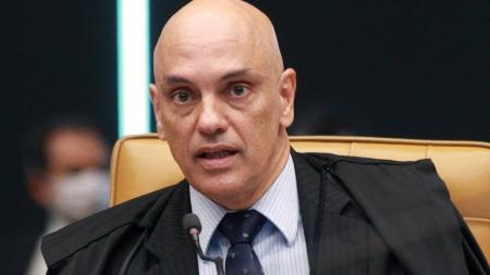 Ministro Alexandre de Moraes deu cinco dias para que PF ouça senador Marcos do Val