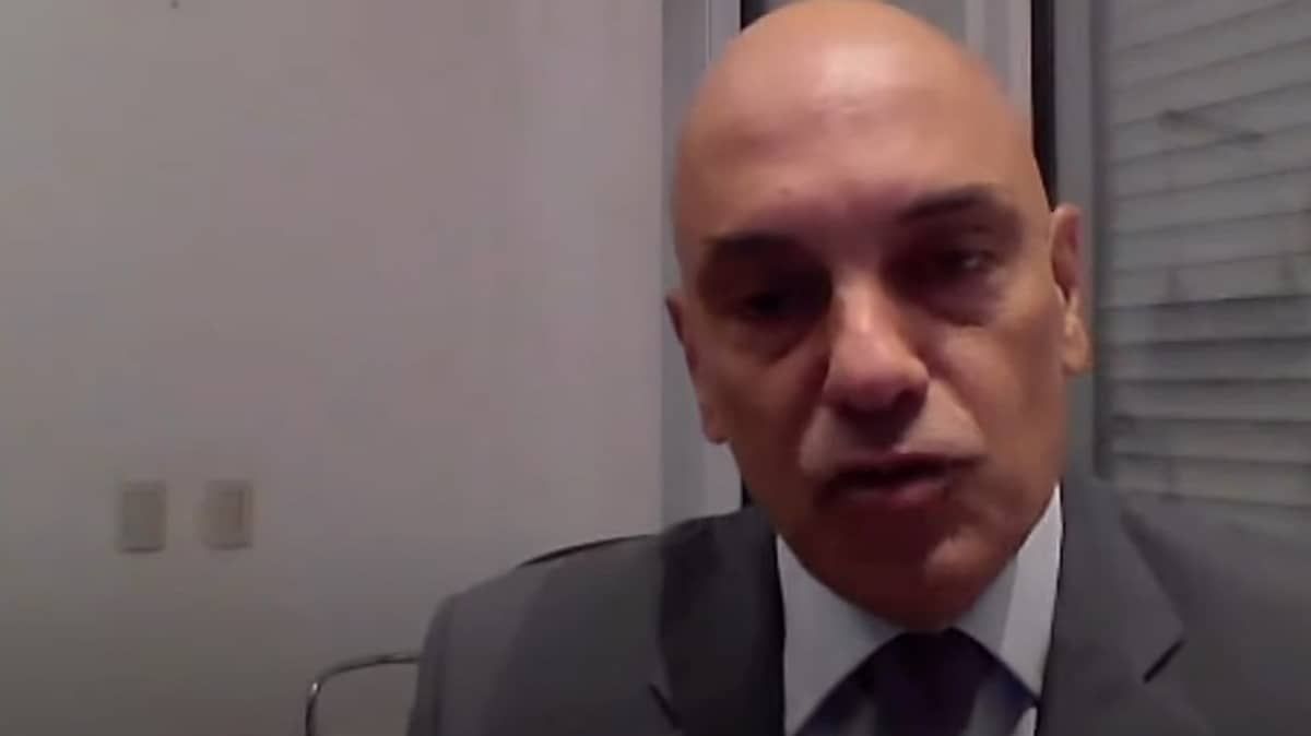 Moraes diz que Marcos do Val não quis formalizar denúncia sobre golpe e ironiza plano: 'ideia genial' 