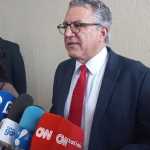 'Debate sobre sucessão de Dino ainda não começou', diz Padilha