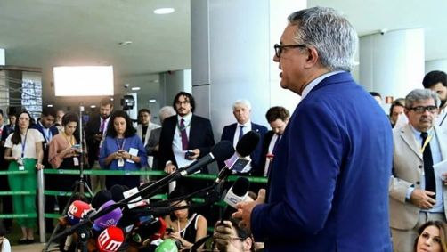 Ministro Alexandre Padilha cumprimentou o presidente do Congresso, senador Rodrigo Pacheco, pela aprovação da reforma tributária