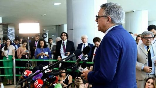 Ministro Alexandre Padilha cumprimentou o presidente do Congresso, senador Rodrigo Pacheco, pela aprovação da reforma tributária