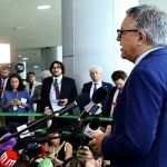 Ministro de Lula critica articulação de Bolsonaro para derrubar a reforma tributária: 'único derrotado é ele'