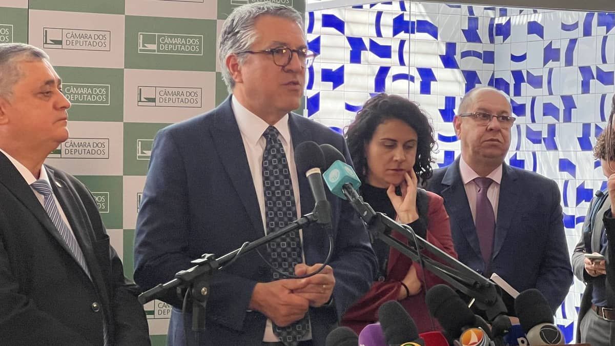 Votações do Carf e do arcabouço fiscal devem acontecer nesta sexta-feira, confirmam líderes a Padilha