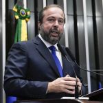 Silveira descarta candidatura e diz que permanecerá no PSD em campanha para Lula