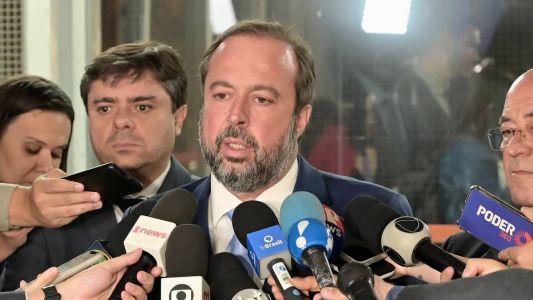 Ministro Alexandre Silveira falou sobre causa do 'apagão' desta terça-feira (15)