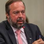 Alexandre Silveira antecipa retorno ao Brasil após apagão nacional