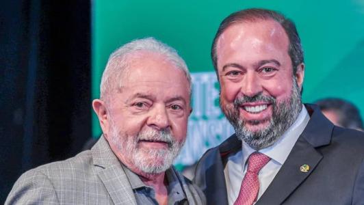 Ministro Alexandre Silveira discutiu com Lula plano para federalizar estatais mineiras