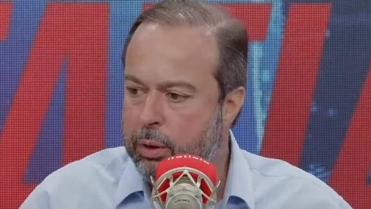 Ministro Alexandro Silveira fez críticas ao governador Romeu Zema