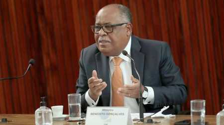 Ministro Benedito Gonçalves é relator de ação contra Bolsonaro no TSE