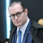 Descriminalização da maconha volta à pauta do STF, e ministro Cristiano Zanin é o próximo a votar