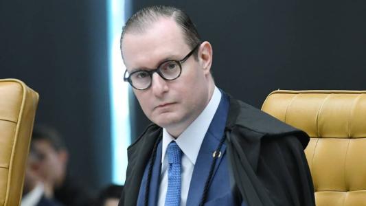 Ministro Cristiano Zanin será o próximo a proferir voto no Supremo Tribunal Federal (STF)
