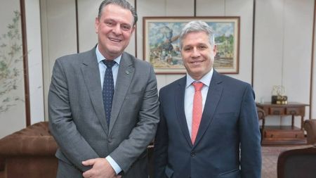 Ministro da Agricultura, Carlos Fávaro e do Desenvolvimento Agrário, Paulo Teixeira, vão trabalhar em conjunto