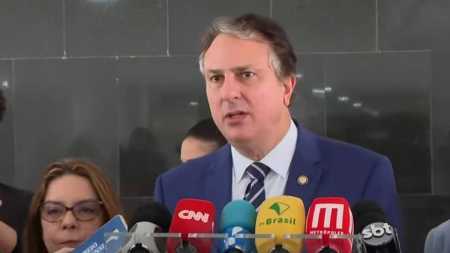 Ministro da Educação, Camilo Santana, afirmou que reajuste será anunciado até final de janeiro