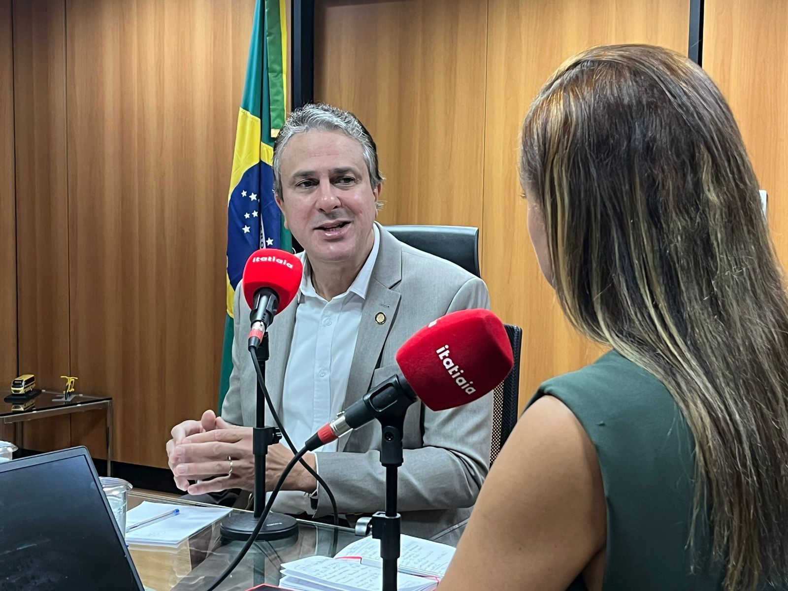 ‘Em Minas, 190 mil alunos estão aptos a participar do programa Pé de Meia’, diz ministro Camilo Santana