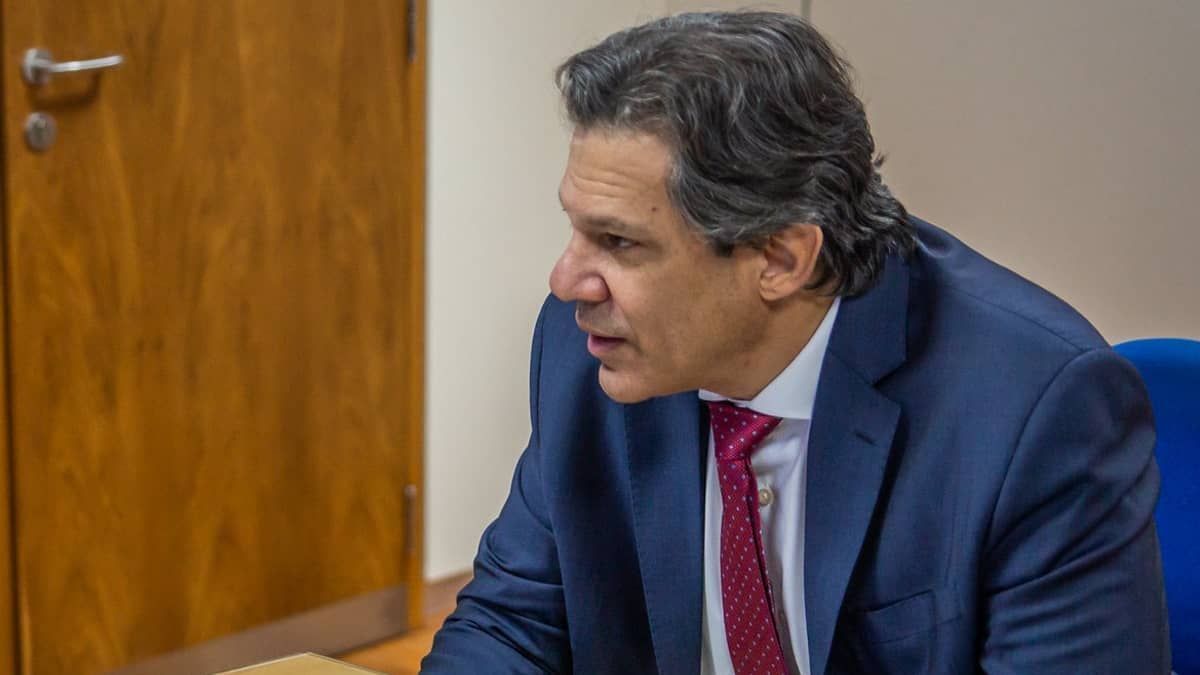 Agenda no Congresso protege economia brasileira diante do cenário internacional, diz Haddad