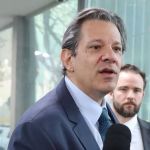 Homens invadem casa do ministro Fernando Haddad em São Paulo 