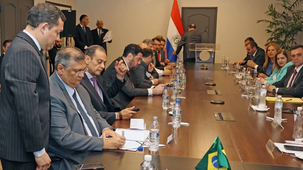 Doação de helicópteros e operação contra o tráfico: saiba o que prevê o acordo bilateral entre Brasil e Paraguai