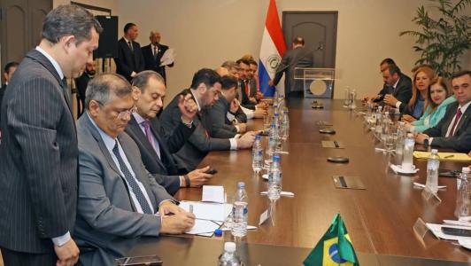 Ministro da Justiça Flávio Dino participou de encontro com o presidente do Paraguai nesta sexta-feira (27) para assinatura de acordo bilateral