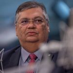 Em dia de operação contra militares ligados a Bolsonaro, Dino cita 'caminho clássico da corrupção' com uso de joias 