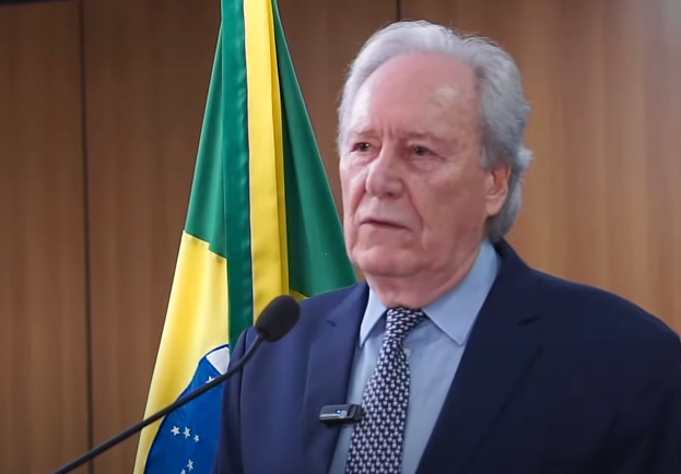 Lewandowski apresenta nova PEC da Segurança Pública em aceno a governadores