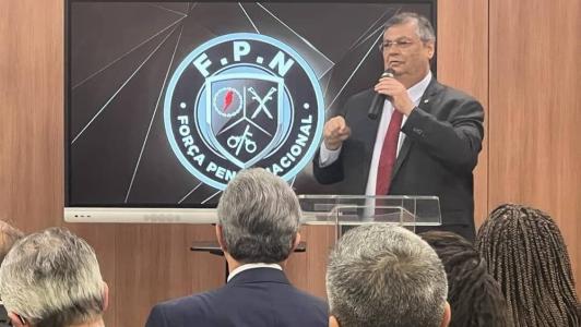 Ministro da Justiça, Flávio Dino, criticou 'politicagem' em torno da repercussão sobre a ida de Luciane Barbosa Farias ao Ministério da Justiça