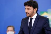 Fábio Faria acionou a justiça após ex-apresentador do SBT relacioná-lo ao caso do Banco Master