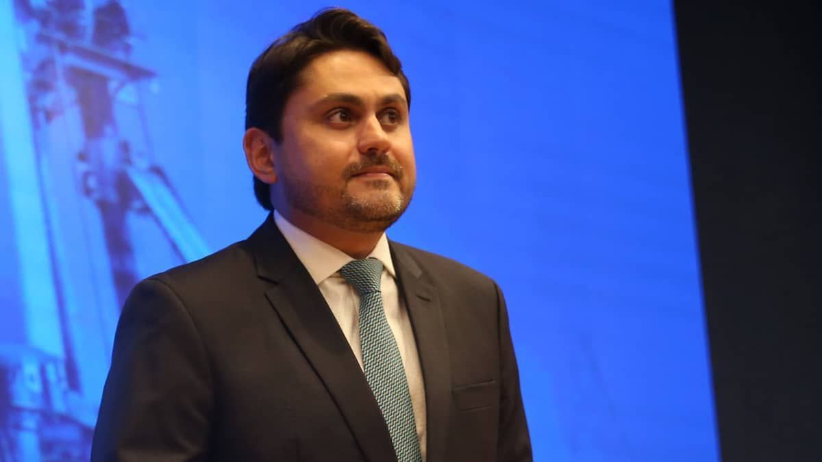 Ministro Juscelino Filho usou assessor da Câmara para trabalhar em fazendas de sua família