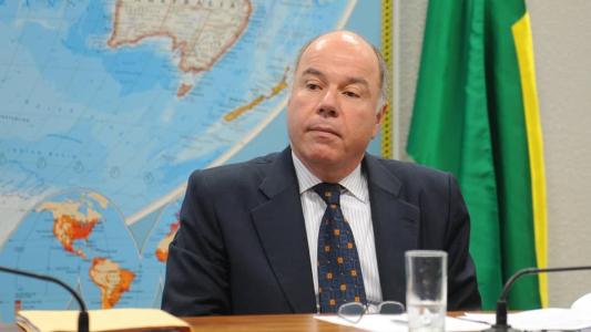 Ministro das Relações Exteriores, Mauro Vieira, negocia com ministro egípcio a criação de um corredor humanitário