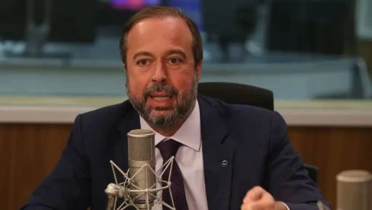 Ministro de Minas e Energia, Alexandre Silveira, admite a possibilidade de reavaliar o fim do horário de verão