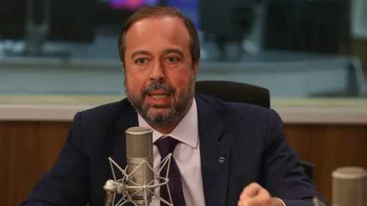 Ministro de Minas e Energia, Alexandre Silveira, admite a possibilidade de reavaliar o fim do horário de verão