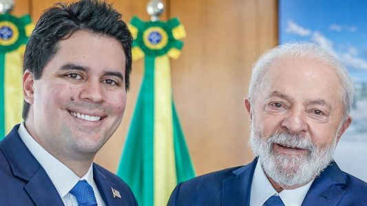 Ministro do Esporte, André Fufuca, discursou em cerimônia de posse nesta quarta-feira (13)