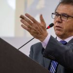 Reforma trabalhista: ministro admite rever terceirização e negociação individual