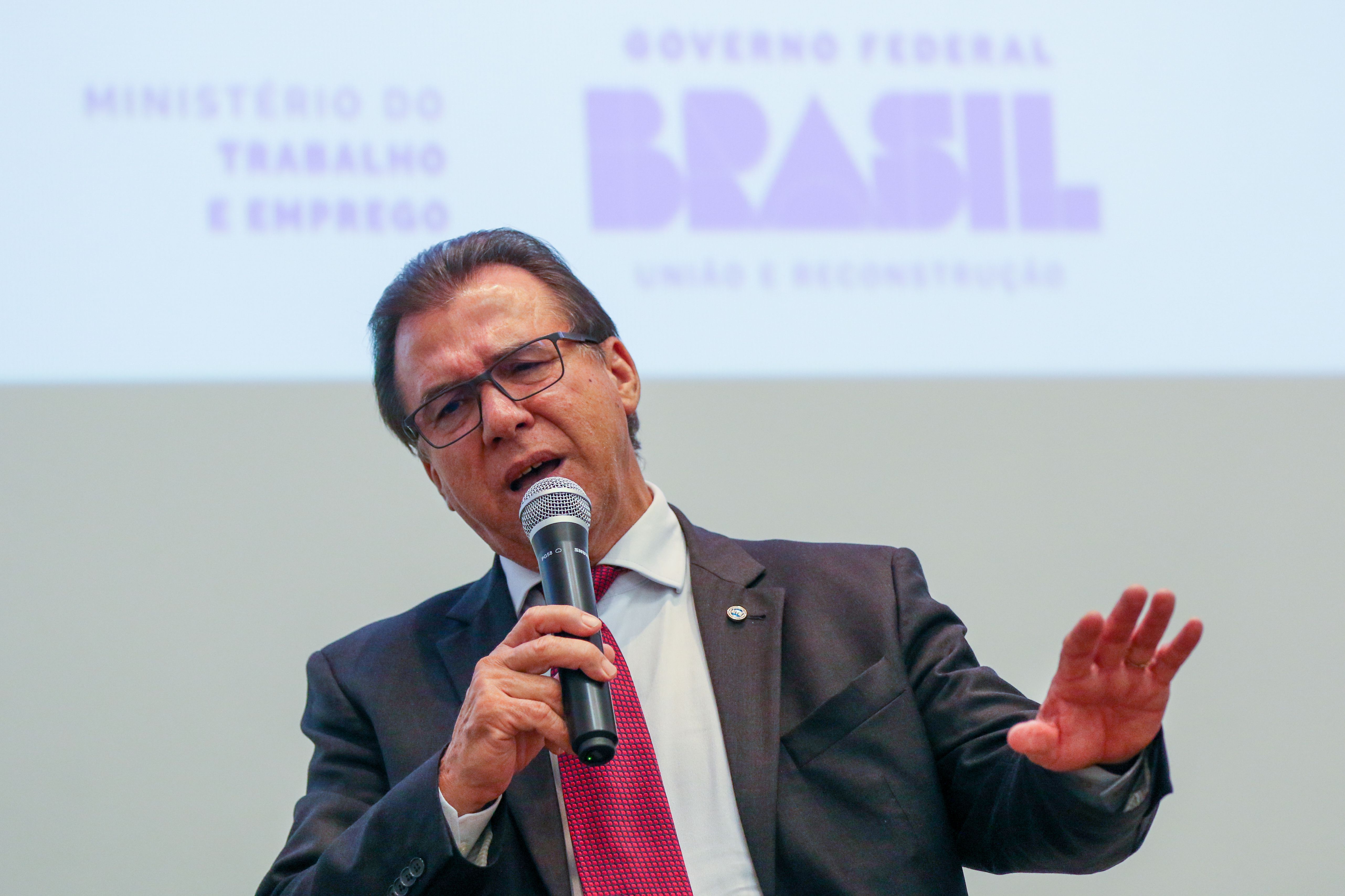 ‘Irão prejudicar as ações dos ministérios', diz Luiz Marinho sobre cortes de R$ 15 bi