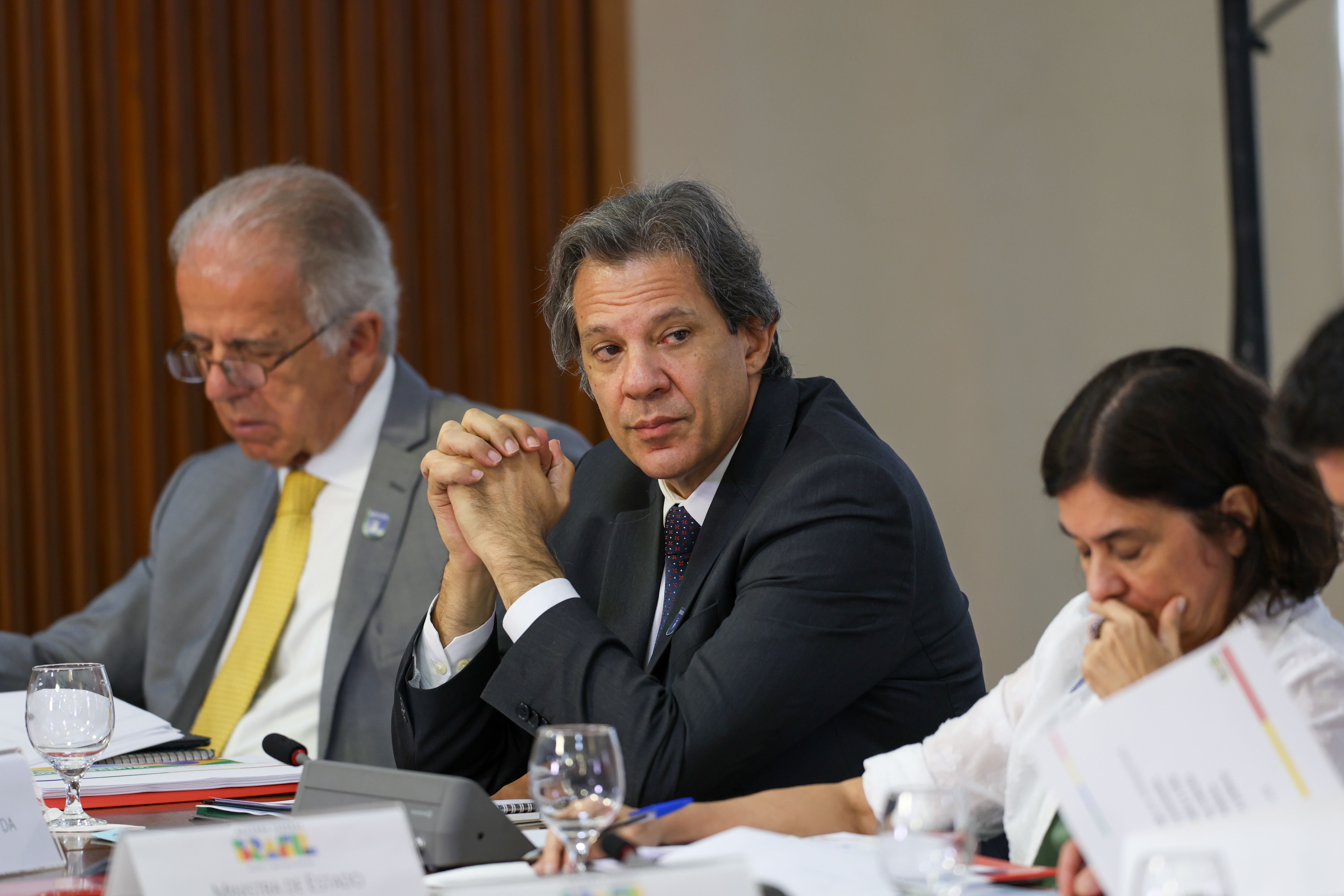 Haddad diz que regulamentação da reforma tributária depende de acordo com estados e municípios