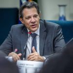 Haddad defende fim dos supersalários após reunião com Dweck sobre reforma administrativa