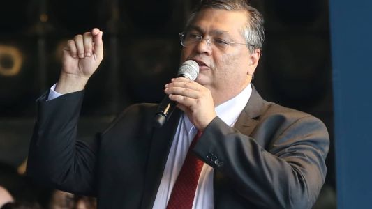 Ministro Flávio Dino rebateu críticas e disse que oposição tenta 'proteger terroristas'