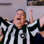 Flávio Dino e políticos comemoram vitória do Botafogo sobre o PSG