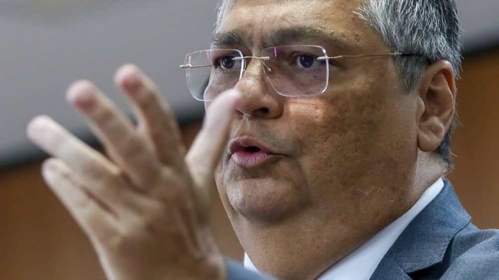 Dino se reúne com ministros da América do Sul para criação de organização policial regional