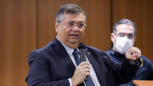 Ministro Flávio Dino confirmou que a Polícia Federal (PF) acompanha a investigação da Polícia Civil do Rio sobre as mortes dos médicos