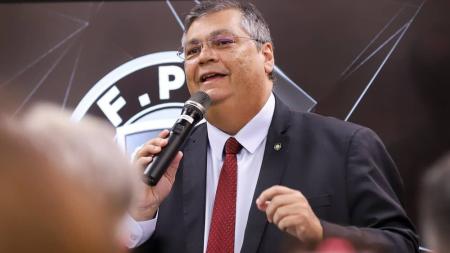 Ministro Flávio Dino afirmou que processará 'autores de mentiras' veiculadas contra ele