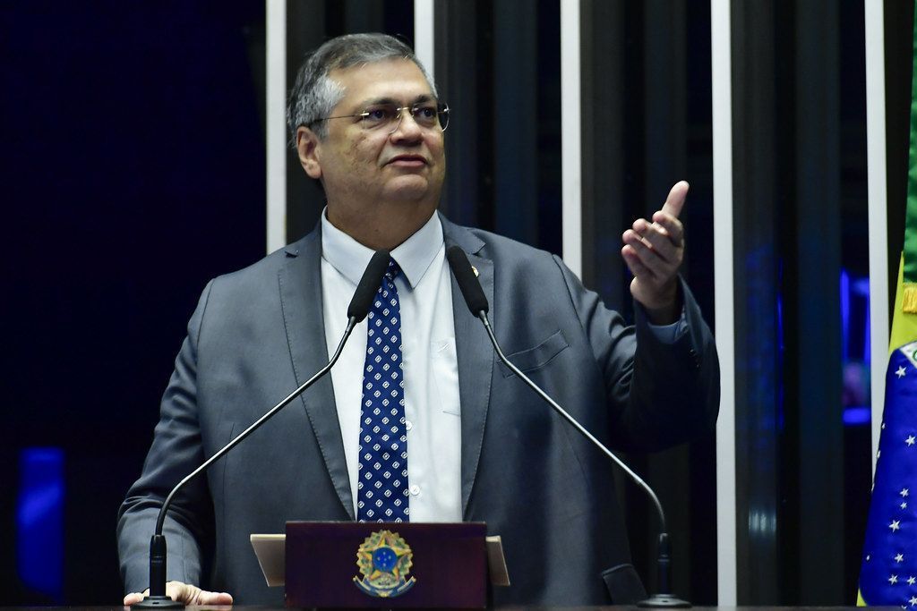 Dino rebate críticas a Moraes e ao STF em sessão no Senado: ‘não há ditadura judicial no Brasil’