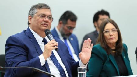 Ministro Flávio Dino (PSB-MA) irá à comissão de segurança da Câmara dos Deputados na terça-feira (10)
