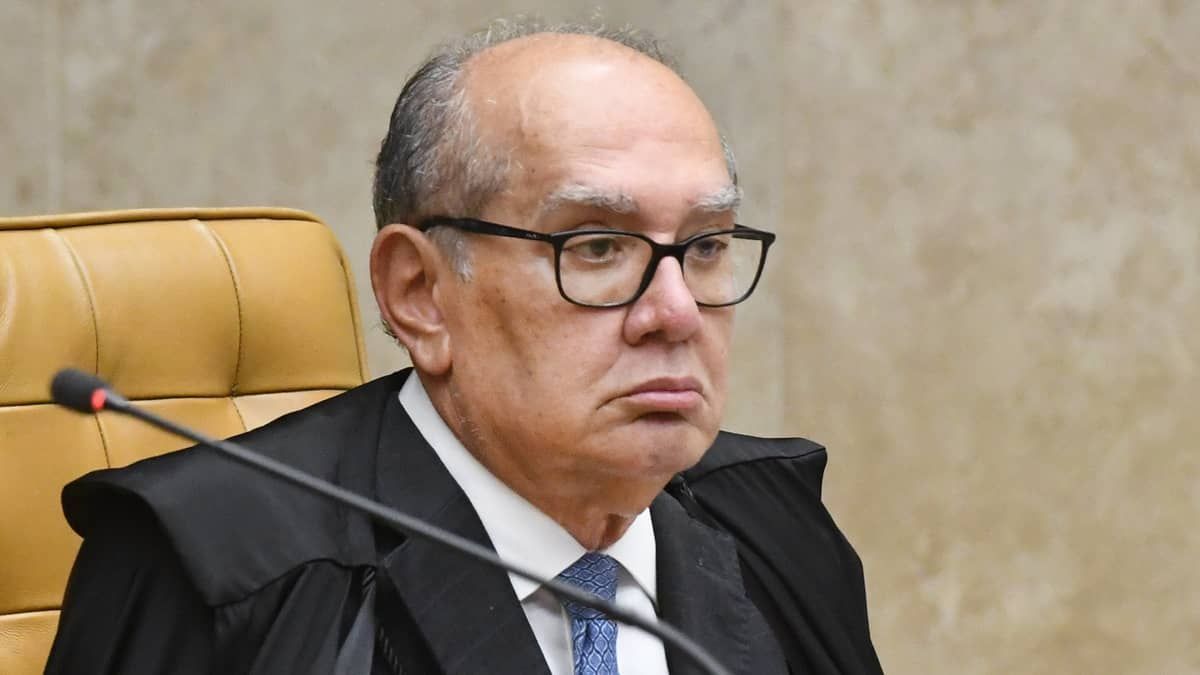 Gilmar Mendes pede vista e suspende julgamento sobre prisão de pai de Vorcaro