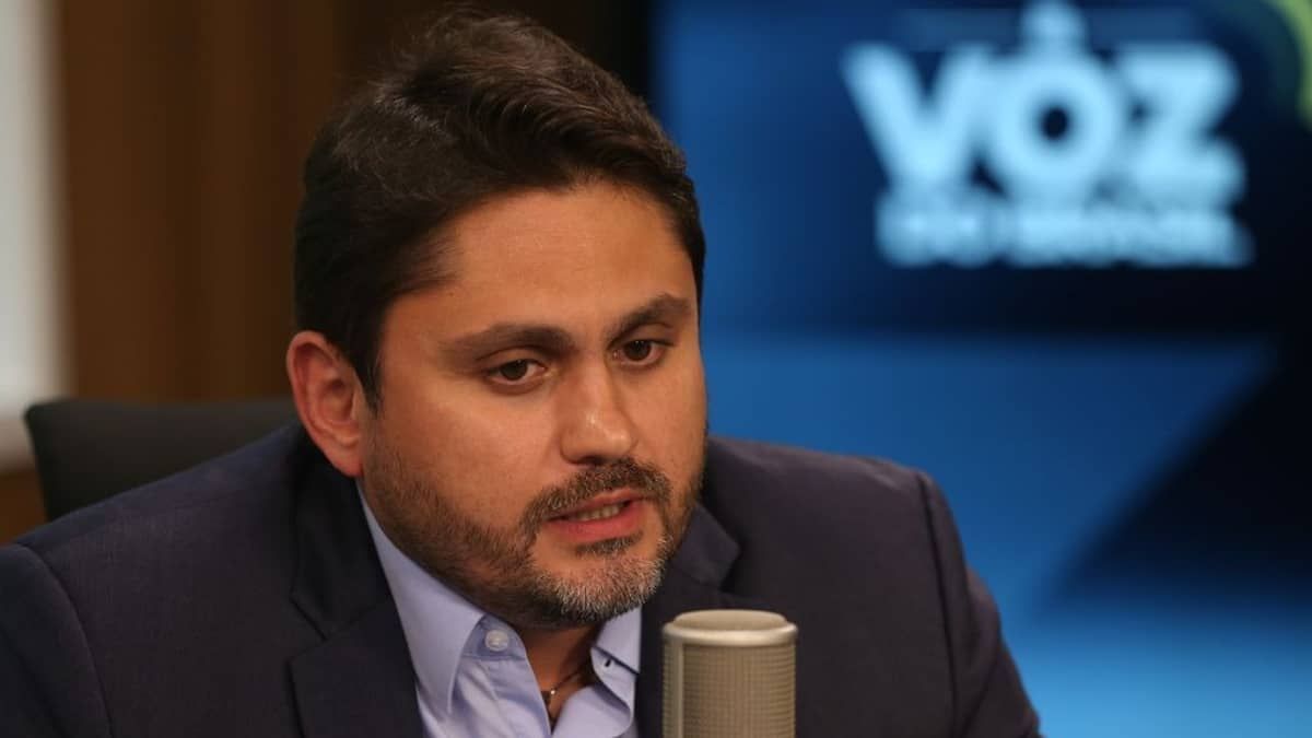Ministro Juscelino Filho afirma sofrer 'duros ataques' em meio às investigações da Polícia Federal