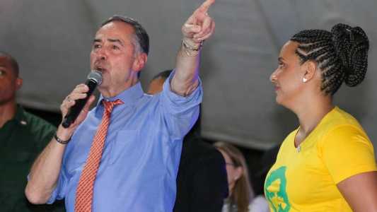 Ministro Luís Roberto Barroso participou de encontro da UNE nesta quarta-feira (12)