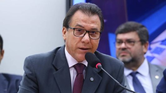 Ministro Luiz Marinho pediu união de empresários e autoridades para combater exploração ilegal de minério